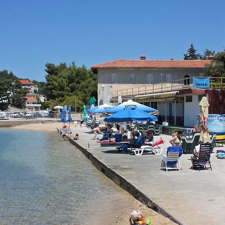 Apartments And Rooms With Parking Space Palit, Rab - 5061 Dış mekan fotoğraf