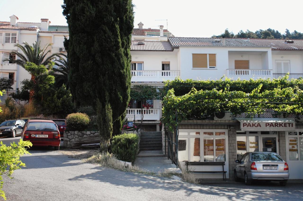 Apartments And Rooms With Parking Space Palit, Rab - 5061 Dış mekan fotoğraf