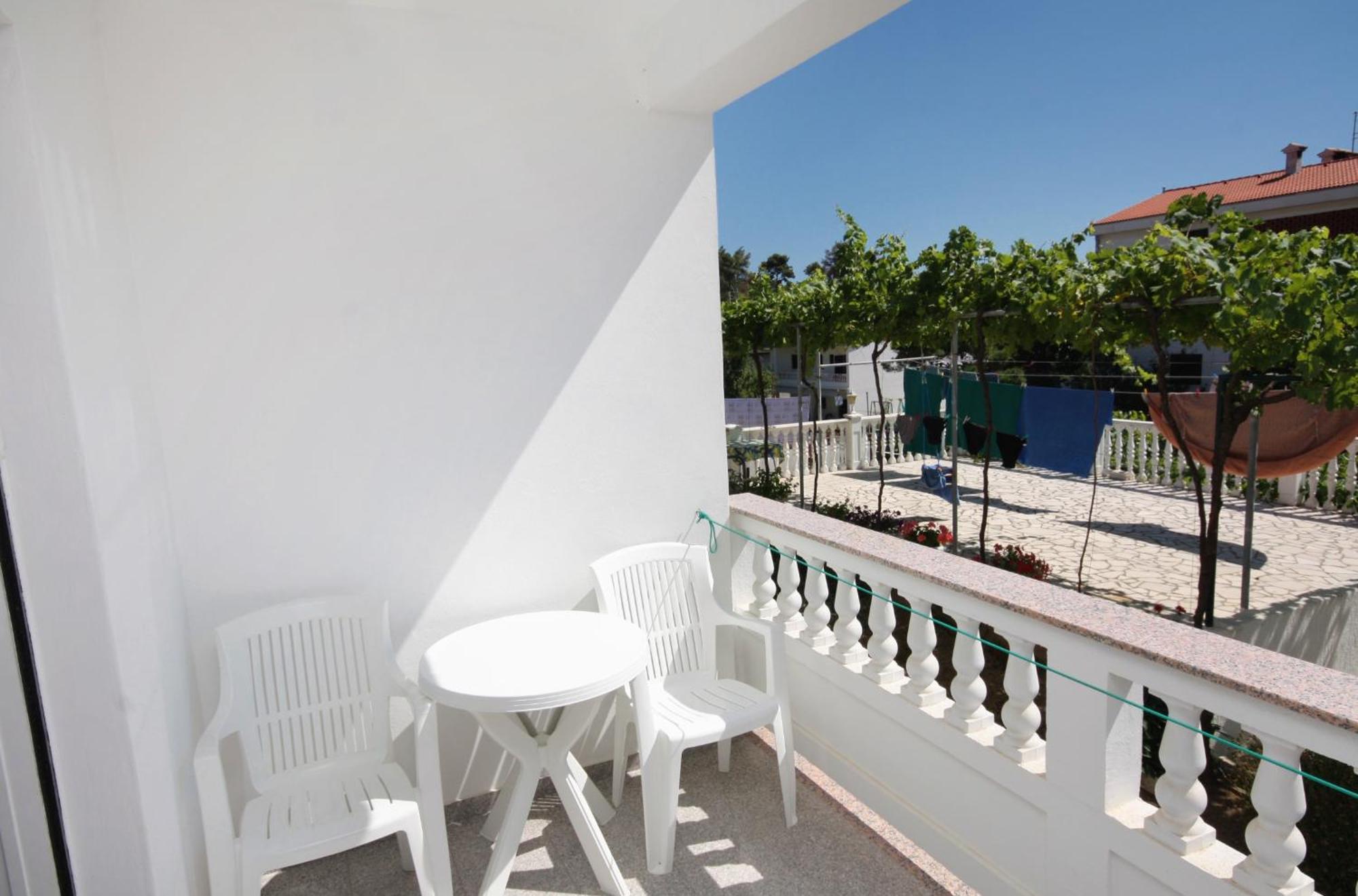 Apartments And Rooms With Parking Space Palit, Rab - 5061 Dış mekan fotoğraf