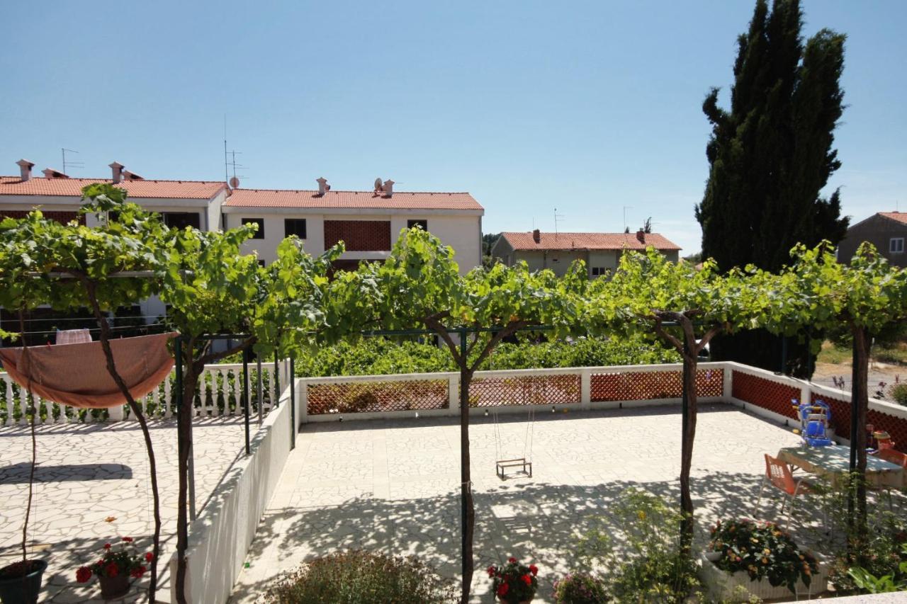 Apartments And Rooms With Parking Space Palit, Rab - 5061 Dış mekan fotoğraf